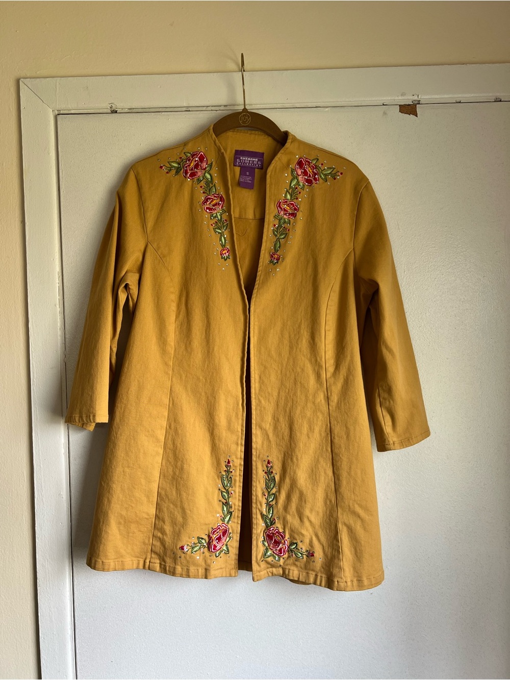 Suzanne Somers Collection
Vintage Mustard Embroidered
Beaded Floral Jacket Sz S